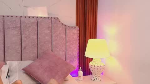Snapshot of jazmin_606 chatting on September 16, 8:12 pm Jazmin online show from September 16, 8:12 pm