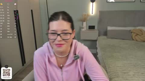 Mira the personal mirage D online show from November 26, 7:10 pm