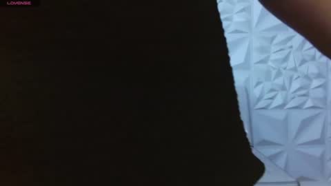 jbarto_ online show from June 13, 2:55 am