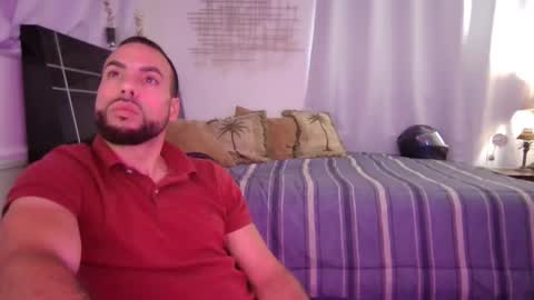 JcMax305 online show from March 6, 4:17 pm