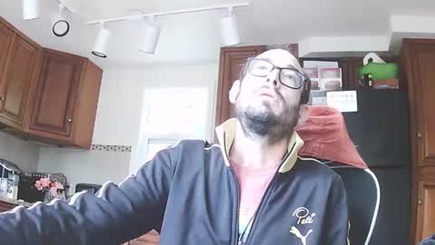 Snapshot of jd19852 chatting on October 5, 3:41 pm jd19852 online show from October 5, 3:41 pm