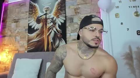 Jean  axelcrow       Modelo Independiente online show from February 10, 6:05 am