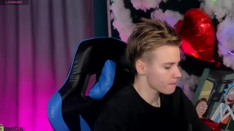 jean_wilsons online show from February 14, 11:13 am