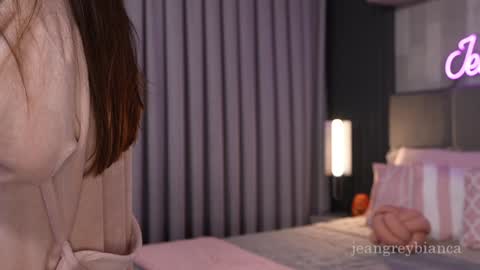 Bianca online show from October 27, 7:25 pm