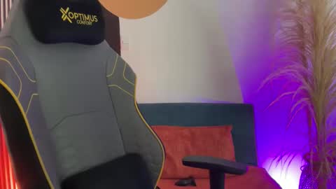 Jeff and Mugi  Independent model online show from March 30, 6:08 pm