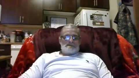jeffbb895843 online show from April 23, 3:58 am