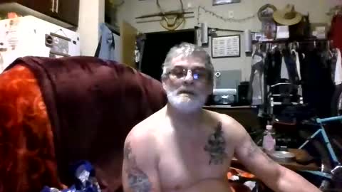 jeffbb895843 online show from April 9, 12:11 pm