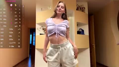 Jen online show from July 20, 4:31 pm