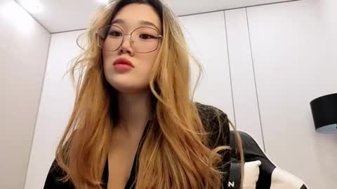 JENNA online show from February 4, 3:27 pm