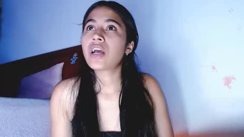 jenner_lena online show from April 19, 8:15 am