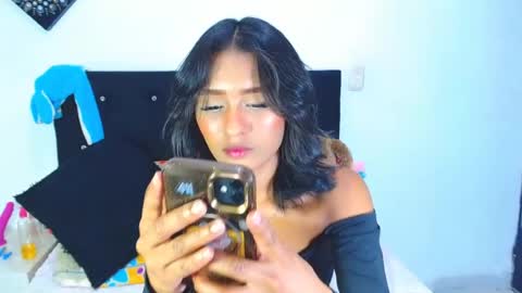 jenn online show from June 19, 2:06 am