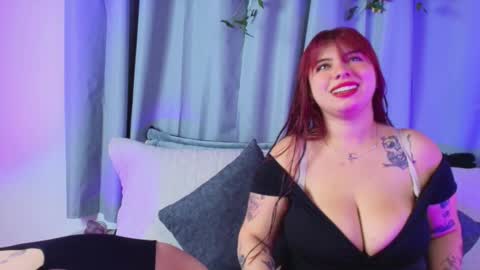 Snapshot of jennie_boobs_ chatting on September 14, 11:11 am Jennie online show from September 14, 11:11 am