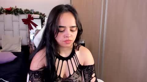 Lim Jennie online show from December 11, 3:15 pm