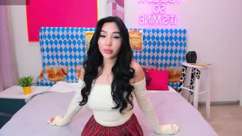 Jennifer online show from September 30, 7:41 am