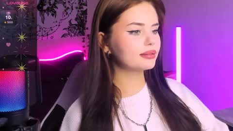 Jenni online show from December 16, 5:00 pm