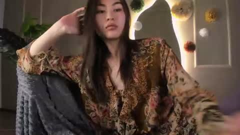 Jenni online show from June 19, 1:39 pm