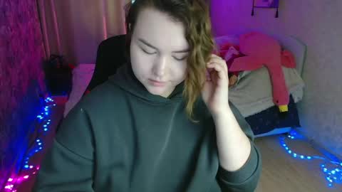 Jenny online show from May 13, 5:17 am