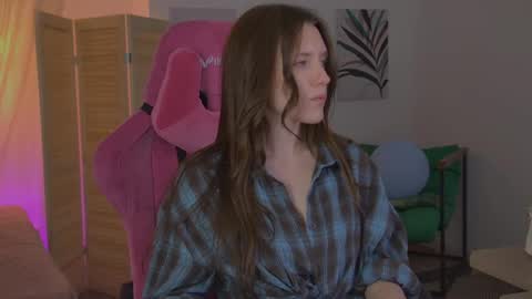 Jenny NO Nude online show from April 18, 5:15 pm