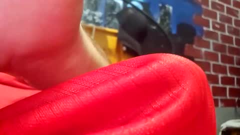 Lous online show from December 3, 8:31 pm