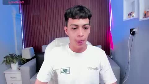  JEREMIAS  online show from August 5, 12:46 pm