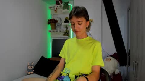 jero independent model online show from December 2, 11:14 pm