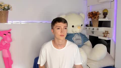 jero independent model online show from April 21, 1:31 am