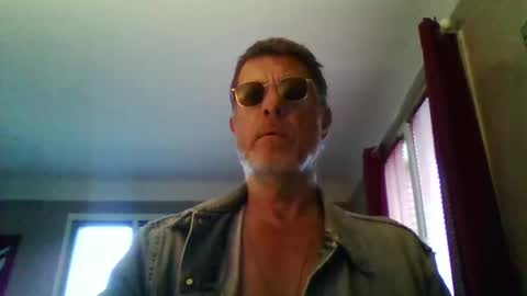 jerflor online show from March 8, 4:44 pm