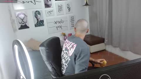 Snapshot of jerry_cock chatting on October 18, 9:41 pm jerry_cock online show from October 18, 9:41 pm