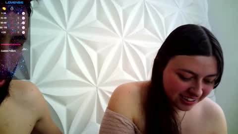 Snapshot of jerryandjessicaa chatting on October 19, 10:14 pm Jess y Jerry online show from October 19, 10:14 pm