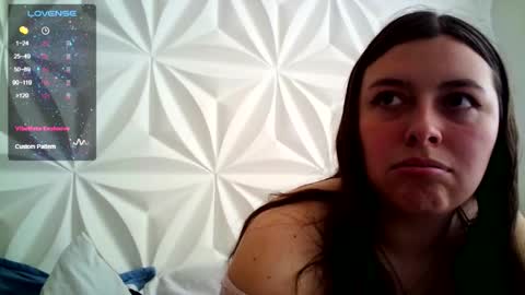 Snapshot of jerryandjessicaa chatting on September 29, 8:41 pm Jess y Jerry online show from September 29, 8:41 pm