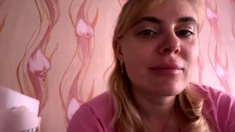 Snapshot of jeslynomert chatting on October 14, 12:19 pm JeslyNomert online show from October 14, 12:19 pm