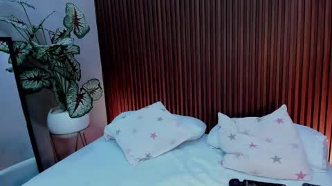 Snapshot of jessica_taylor_22 chatting on October 10, 8:57 pm jessica_taylor_22 online show from October 10, 8:57 pm