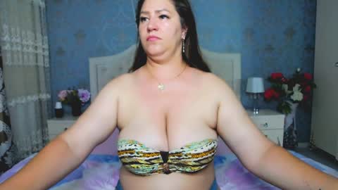single mommy online show from June 3, 7:52 pm