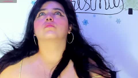 Snapshot of jessicared18 chatting on December 31, 7:53 am jessicared18 online show from December 31, 7:53 am