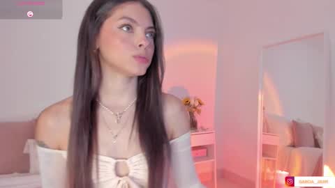 Snapshot of jessie_garcia chatting on September 21, 3:10 am IG GARCIA 28391 online show from September 21, 3:10 am