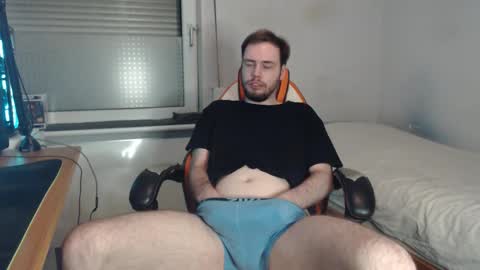 Snapshot of jessiebluexox chatting on October 22, 11:17 pm jessiebluexox online show from October 22, 11:17 pm