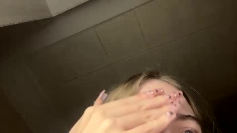 jessika_evans online show from December 14, 9:43 pm