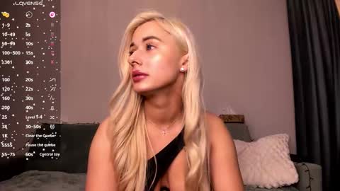 JessyJ online show from February 15, 8:18 pm