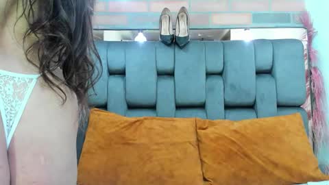 JESSY CORTES online show from January 31, 9:01 pm