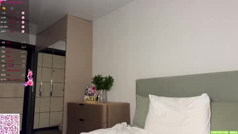 Mona online show from February 22, 3:34 am