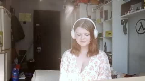I am Gina ntmu Lets hit 10 Thumbs Up together online show from June 9, 10:37 am
