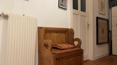 me online show from December 1, 2:09 am