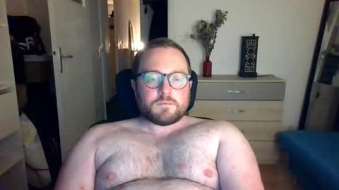 Snapshot of jeuneloup92 chatting on October 21, 8:56 pm jeuneloup92 online show from October 21, 8:56 pm