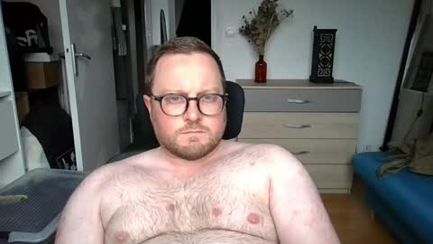 jeuneloup92 online show from May 5, 4:13 pm