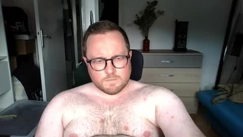 jeuneloup92 online show from May 4, 4:13 pm