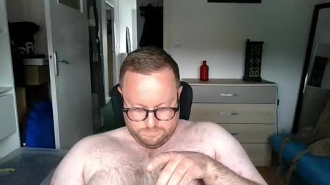 jeuneloup92 online show from May 18, 4:13 pm