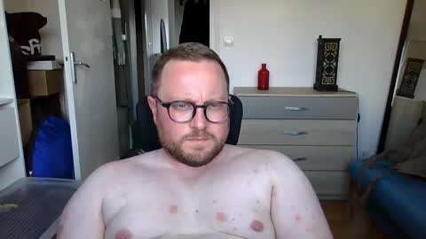 jeuneloup92 online show from May 26, 4:35 pm