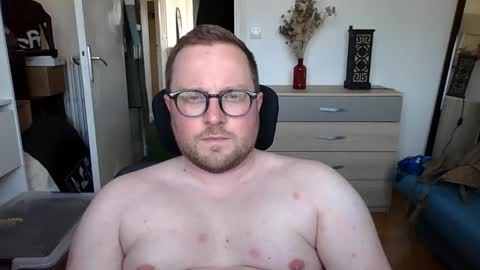 jeuneloup92 online show from April 2, 4:03 pm