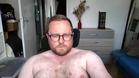 jeuneloup92 online show from May 11, 4:04 pm