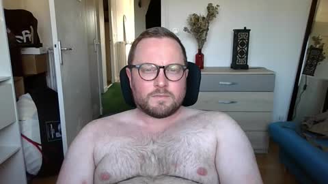 Snapshot of jeuneloup92 chatting on October 13, 3:58 pm jeuneloup92 online show from October 13, 3:58 pm